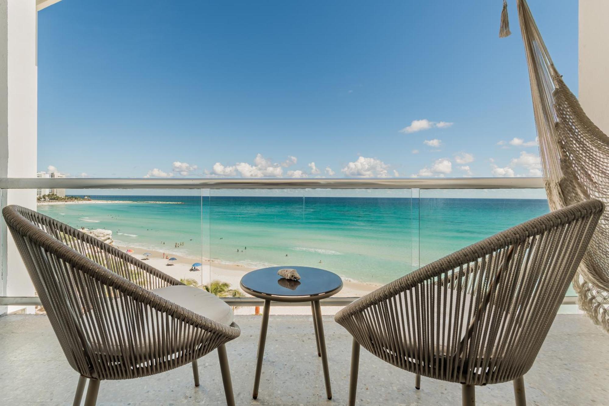 *Turquoise Escape- Beachfront Studio By Casa Paraiso* Cancún Exterior foto